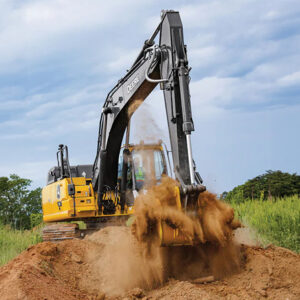 210P LC EXCAVADORA 23 Tns.